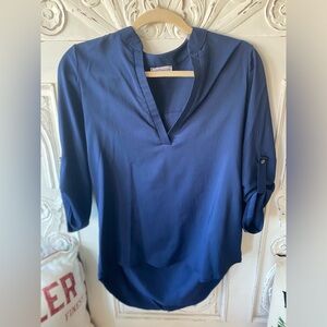Dainty Hooigan 3/4 Blue Blouse